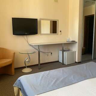 Гостиница Восьмое небо Киров Двухместный стандарт (2 кровати)-3