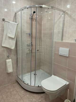 Гостиница Восьмое небо Киров Одноместный номер с душем-12