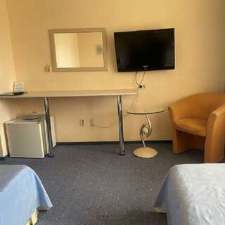 Гостиница Восьмое небо Киров Двухместный стандарт (2 кровати)-10