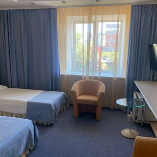 Гостиница Восьмое небо Киров Трехместный семейный-1