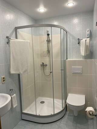 Гостиница Восьмое небо Киров Стандартный семейный номер-6