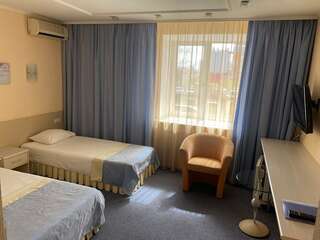 Гостиница Восьмое небо Киров Стандартный семейный номер-3